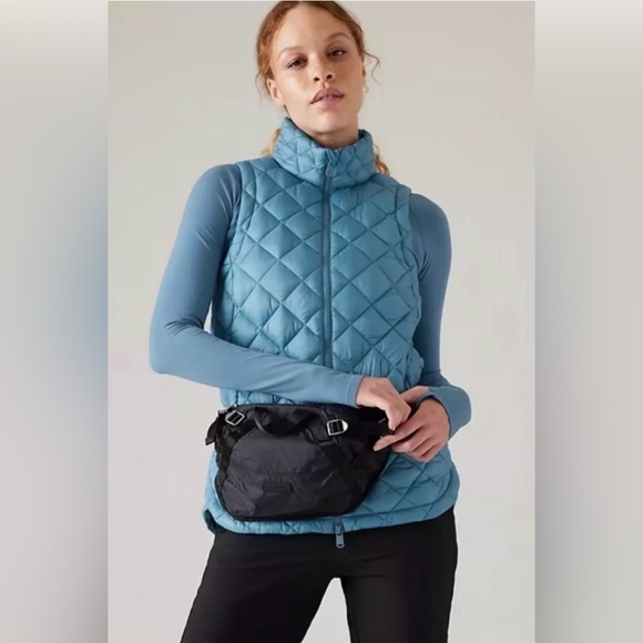 🆕 Athleta Black Excursion Waistbag - Picture 12 of 13